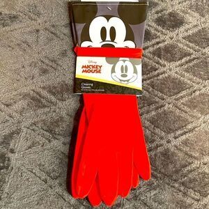 Disney Mickey Mouse red cleaning gloves NWT